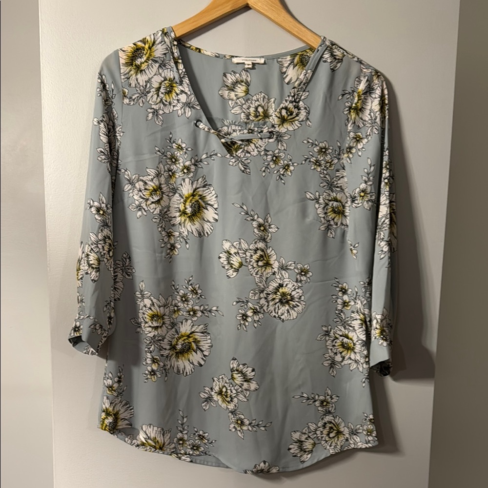 Maurice’s Gray Blue Floral Print Women's Top